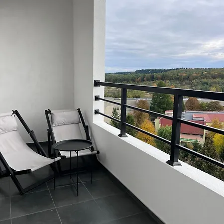 Apartment стильна нова з видом на гори та вітряки
