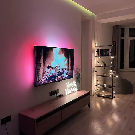 стильна нова з видом на гори та вітряки Апартаменты Трускавец