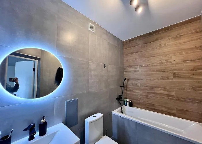 стильна нова з видом на гори та вітряки * Трускавец